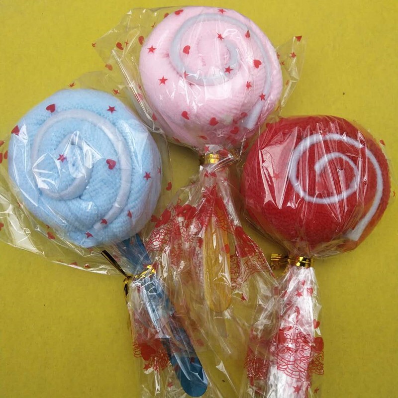 In-Stock Wholesale Cake Lollipop Towel Gifts for Kindergarten Holiday Activities, Company Small Gifts with Creative Designs