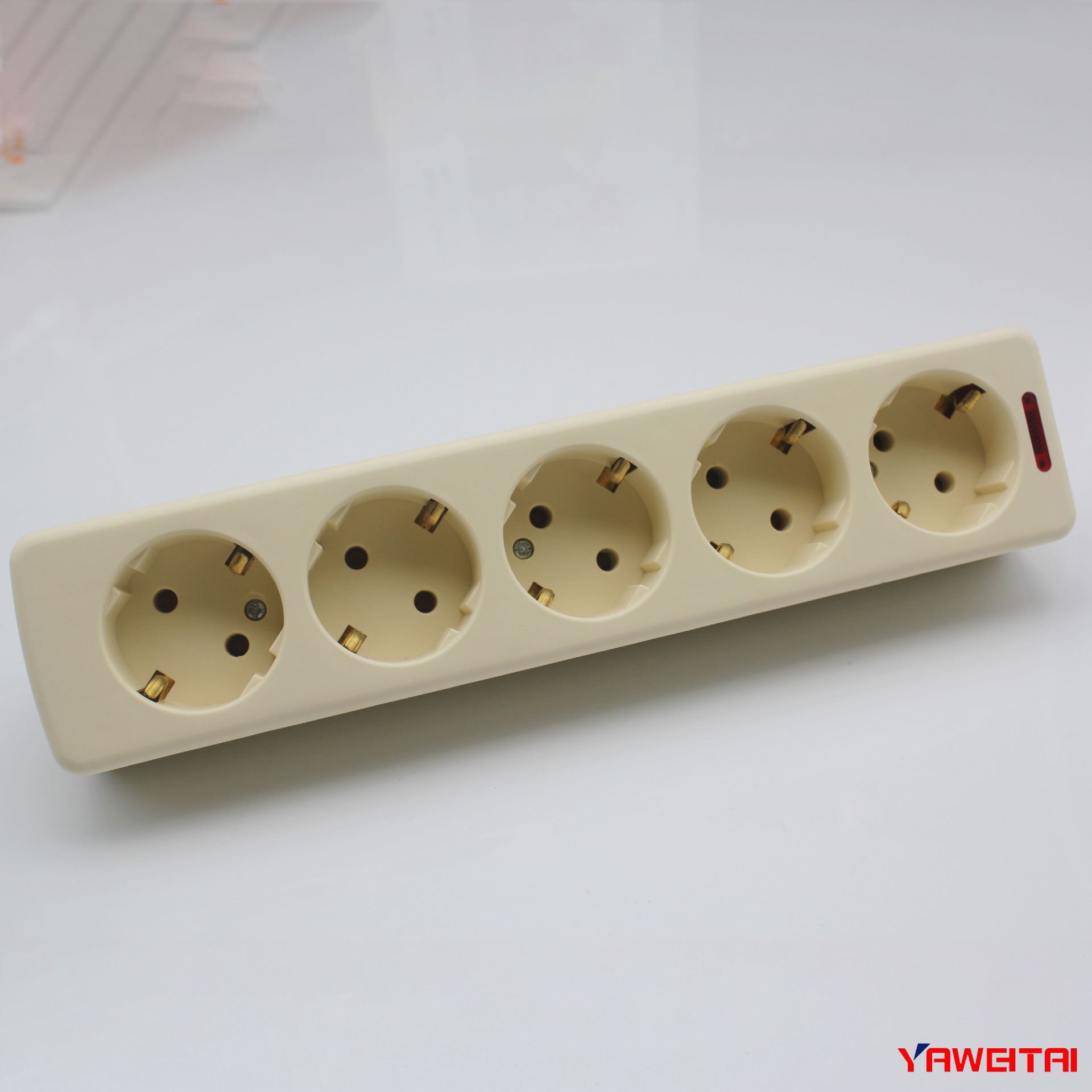 雅威欧式排插五位1.5米线印尼热销款排插带线Schuko排插带指示灯