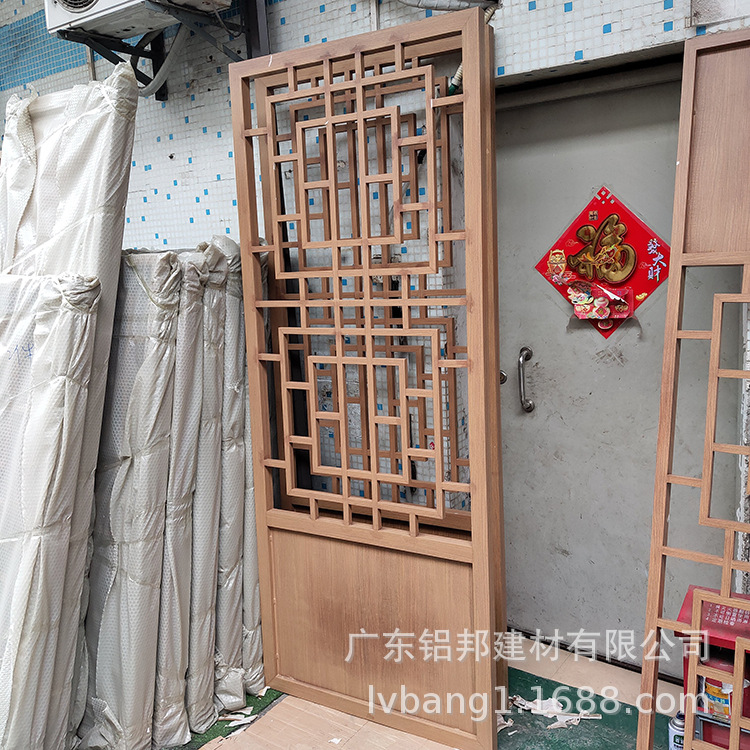 ���j����