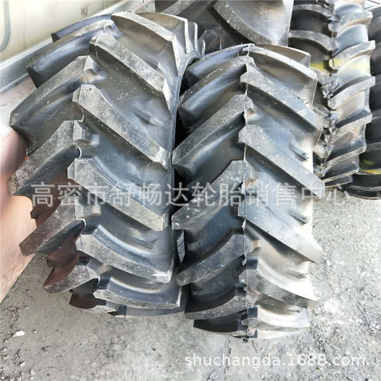 现货供应 农用机械轮胎13.6-24拖拉机轮胎13.6-26人字花纹轮胎