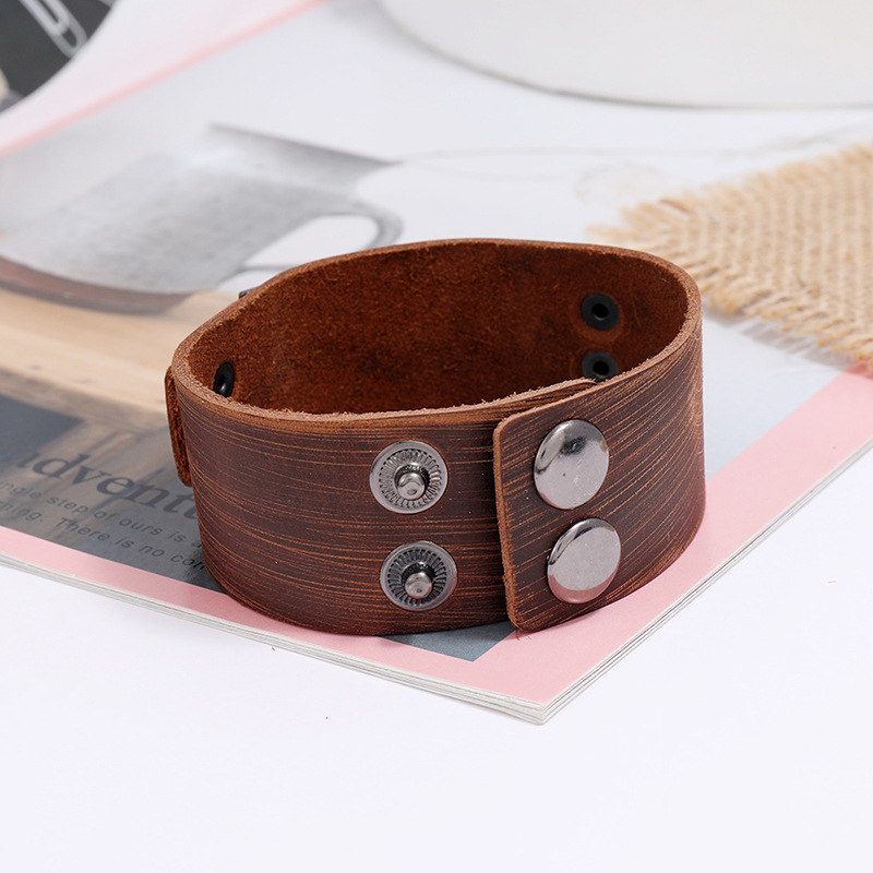 Hot-selling Simple Men's Retro Cowhide Bracelet Rock Locomotive Jewelry Nihaojewelry display picture 2