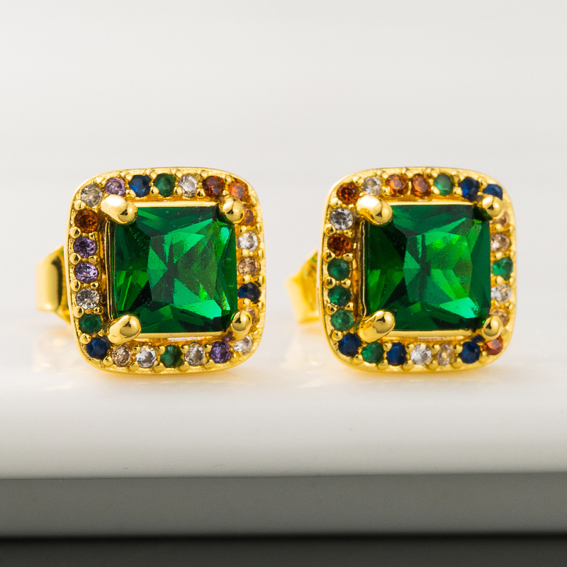 Retro Personality Luxury Emerald Earrings Ladies Brass 18k Gold Plated Micro-set Zircon Earrings Wholesale Nihaojewelry display picture 3