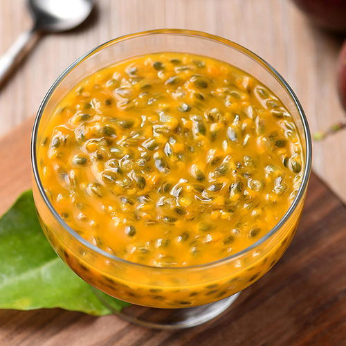 Fresh frozen passion fruit puree 1kg, fruit pulp, jam, freshly squeezed, non-concentrated, milk tea shop juice beverage raw material