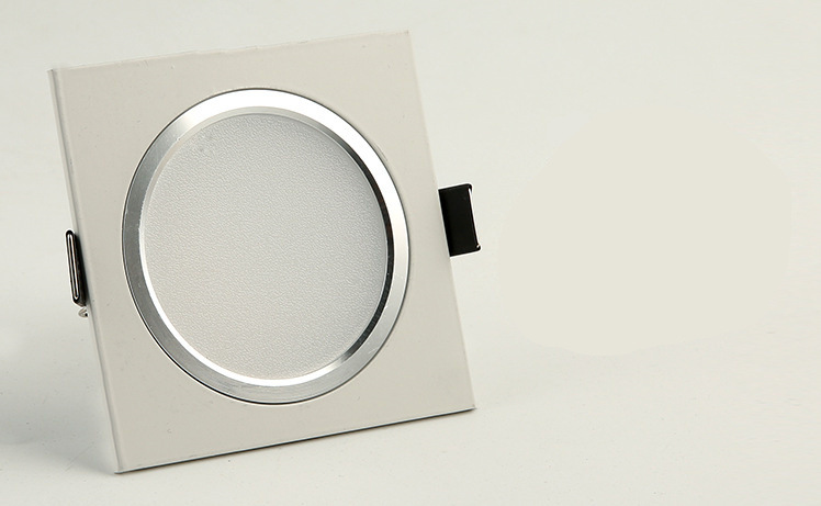 5072652402_1983651054