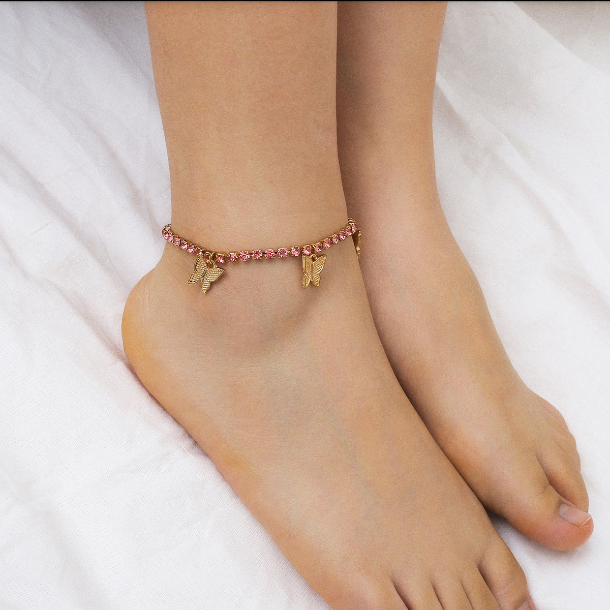 Fashion Jewelry Creative Beach Claw Chain Diamond Foot Ornaments Simple Fashion Small Butterfly Pendant Tassel Anklet Wholesale Nihaojewelry display picture 12
