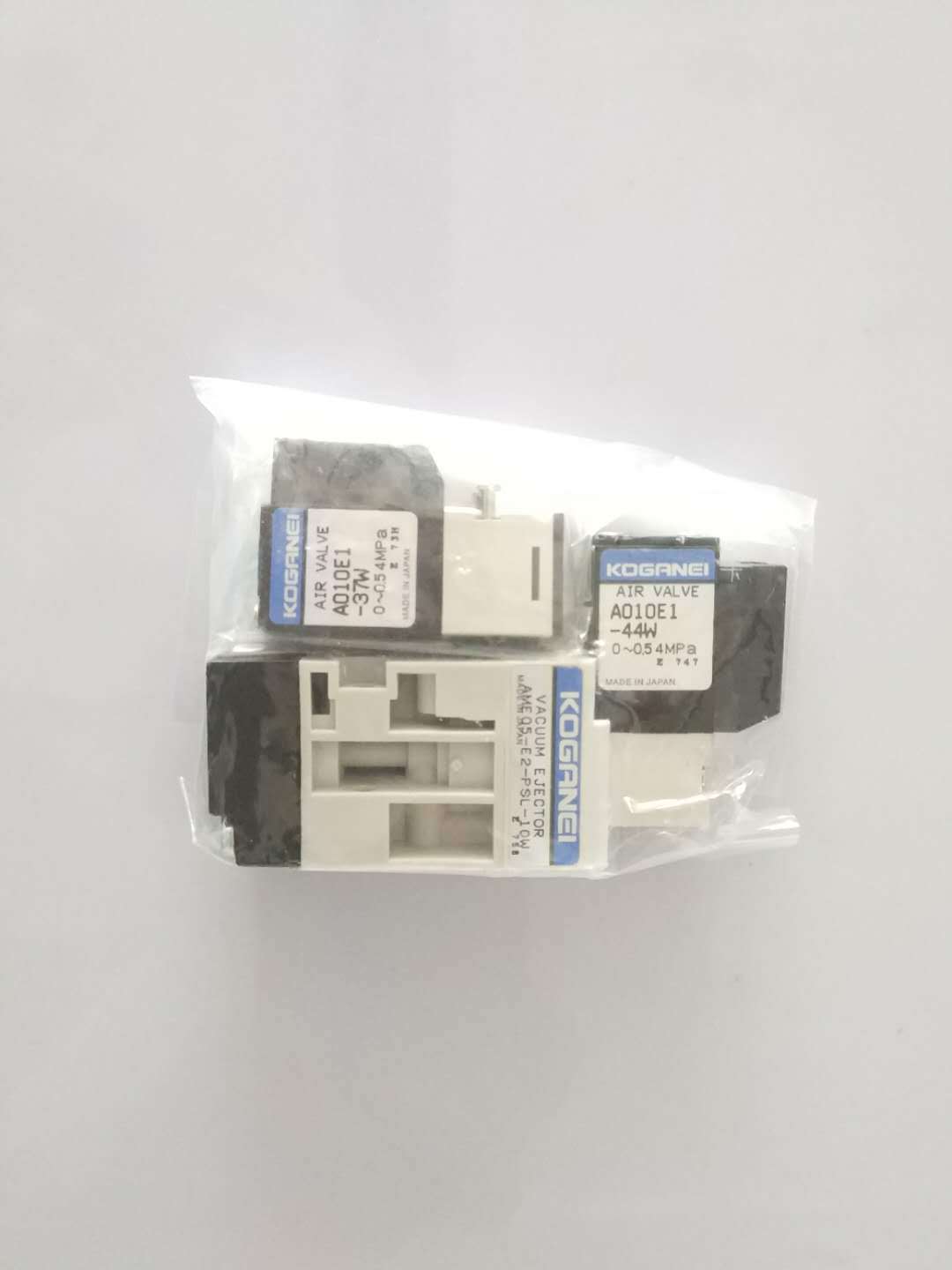Original New KGB-M7163-A0X Vacuum Generator for Pick and Place Machine Original New KGB-M7163-A0X Vacuum Generator for Pick and Place Machine