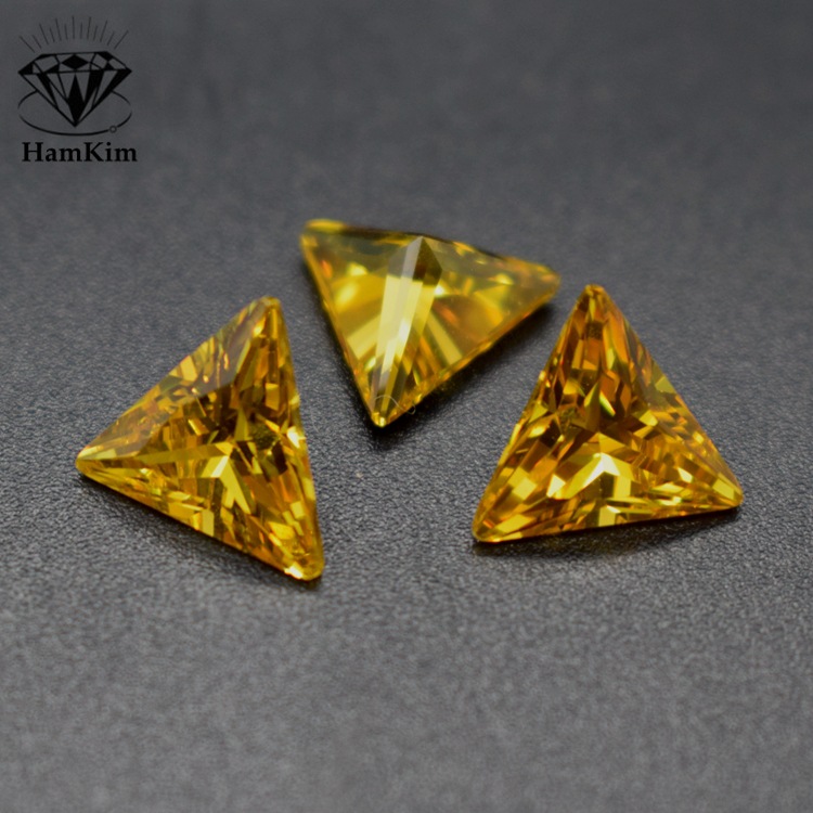 三角形  金黄色