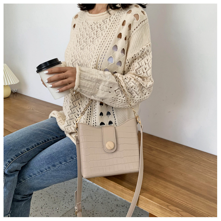 New Trendy Fashion One-shoulder Underarm Bag display picture 10