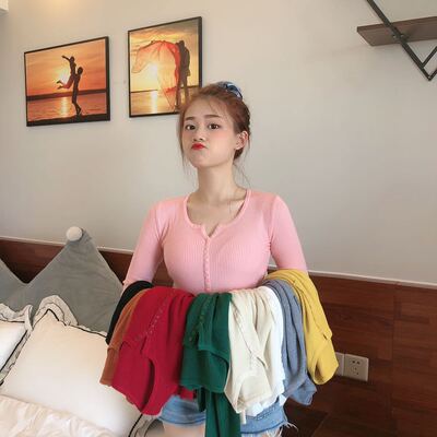 2020 Autumn Women's wear new pattern Single breasted Long sleeve sweater Base coat Korean Edition Solid Show thin Internal lap Sweater