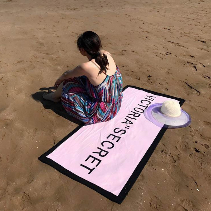 11384590708_1571886416