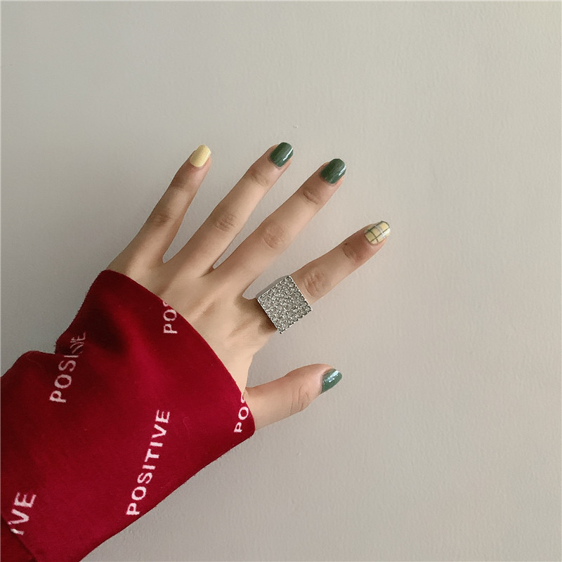 Flashing Diamond Square Ring Fashionable Middle Index Finger Ring Wholesale Nihaojewelry display picture 7
