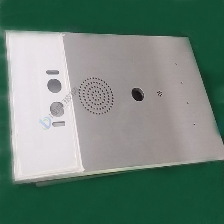 1.8mm面板丝印玻璃 报警器钻孔白色丝印钢化玻璃定制 深圳玻璃
