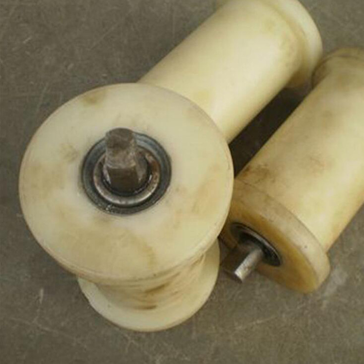 现货供应厂家尼龙铸铁铸钢地滚球墨铸铁地轮超强尼龙地滚支持定制