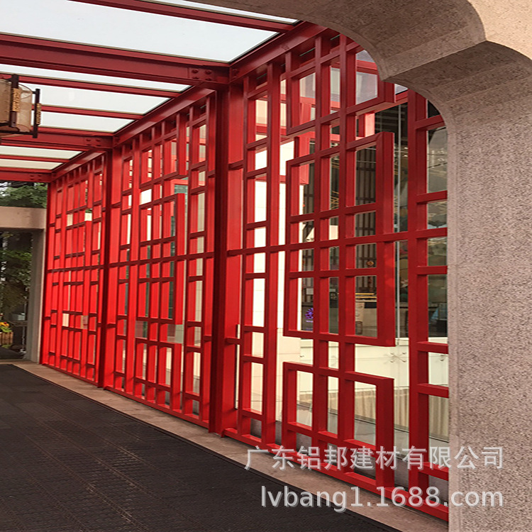 �����T����