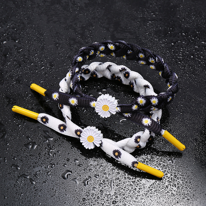 Korean woven small daisy bracelet