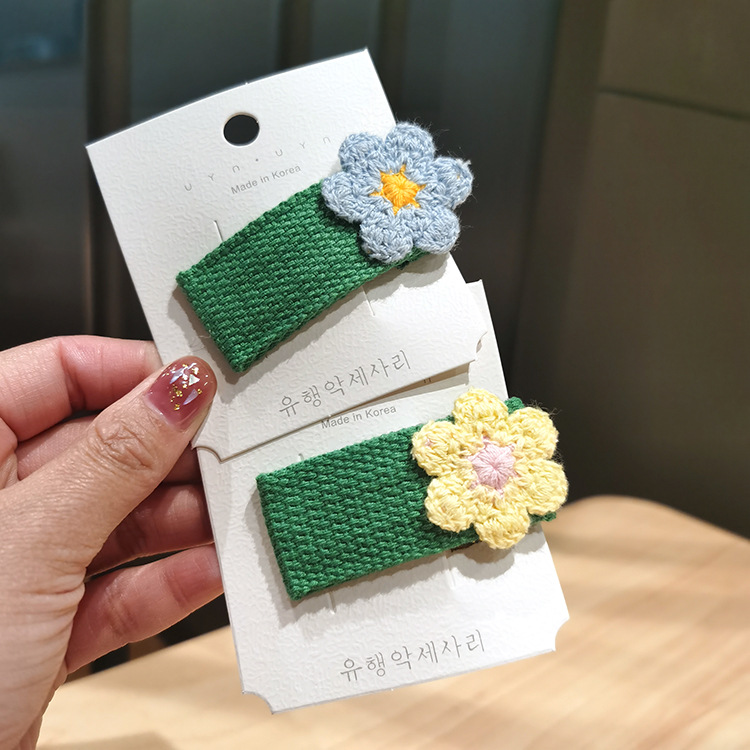 Contrast Color Flower Hair Clip Cute Knitted Flowers Bangs Clip Bb Clip Hair Clip Edge Hair Accessories Women display picture 5