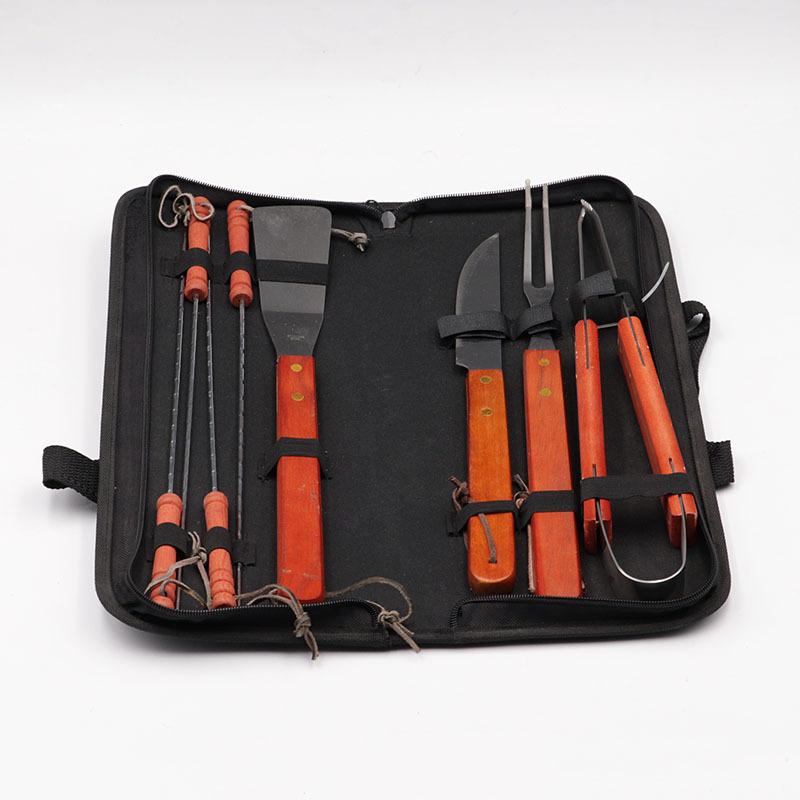 Profesional de acero inoxidable para hornear set 8-piece hogar aparato portátil al aire libre mango de madera bolsa de tela herramienta de barbacoa Accesorios