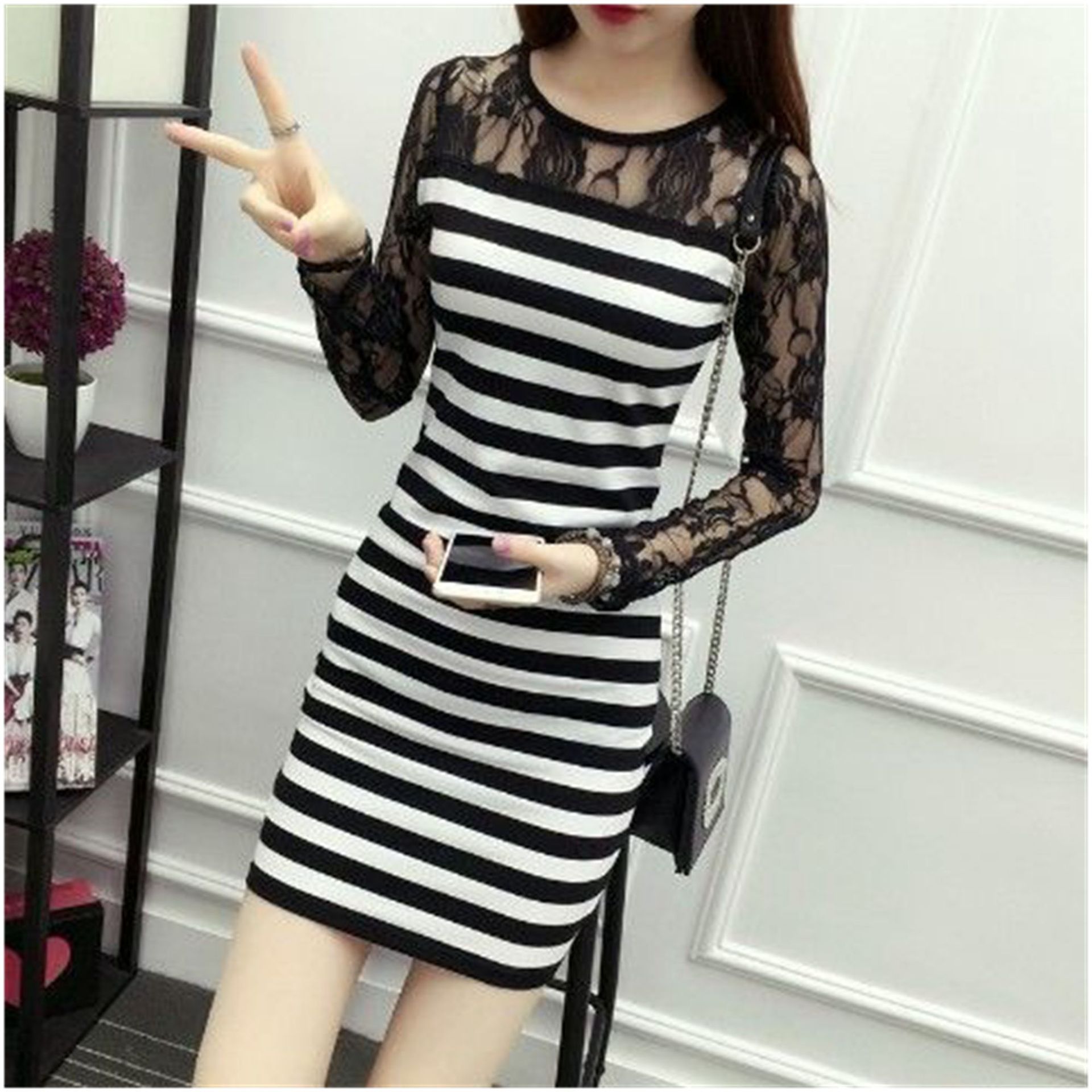 2020春夏新款气质女网纱泡泡袖黑色裙露肩丝绒收腰蓬蓬连衣裙女装