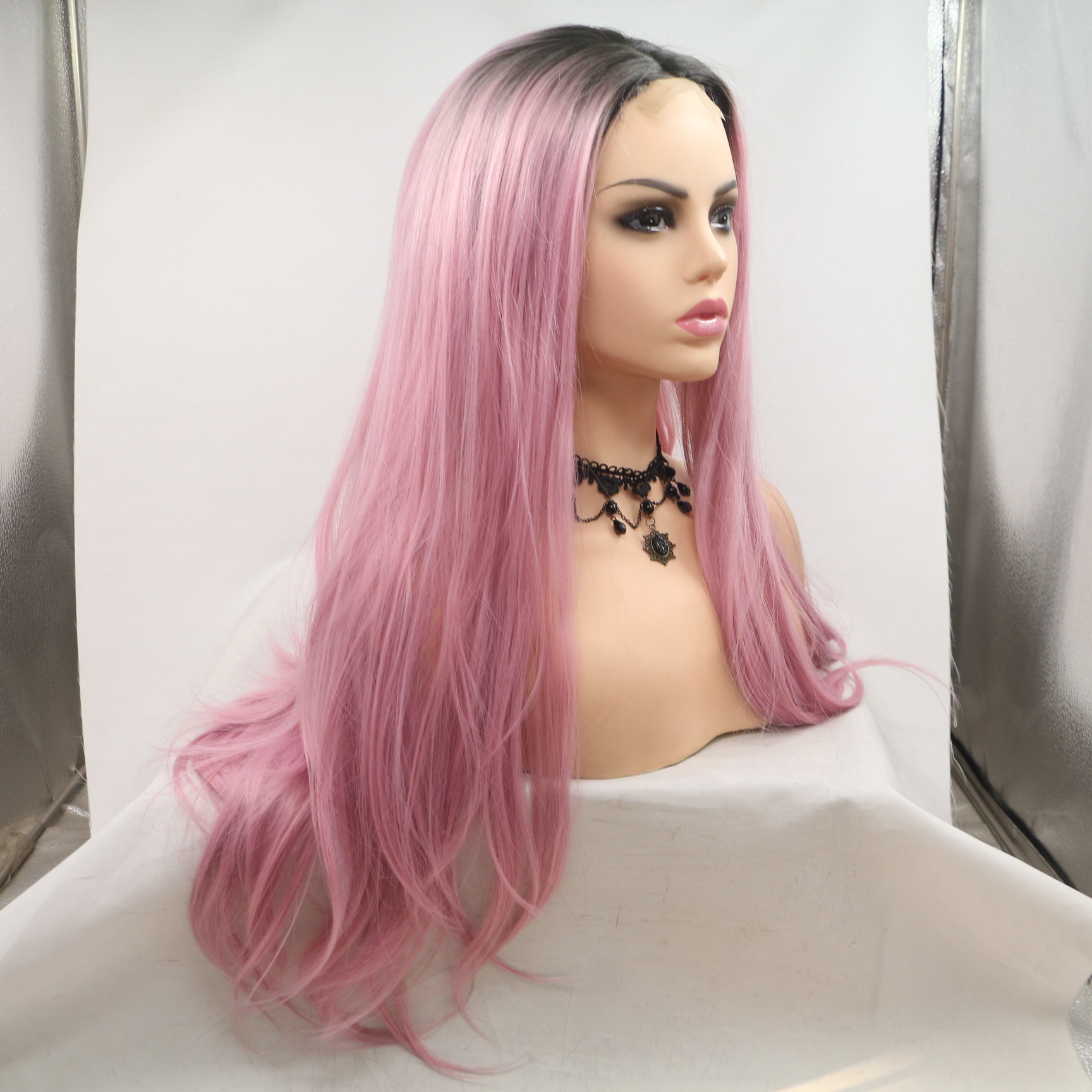 Comercio exterior Europa y América moda fibra química pelucas polvo ligero cabello corto rizos micro rizos de seda de alta temperatura cubierta de cabeza al por mayor