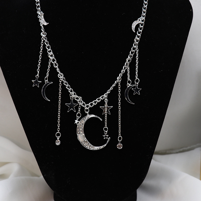 Diamond-embedded Fantasy Star Moon Tassel Mori Fairy Style Necklace display picture 3