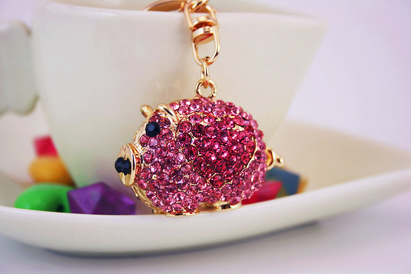 38g Weight Alloy, Metal Material Doll Pattern Unisex Gender Pink, Red, Blue Color Alloy Rhinestone Piggy Keychain 5