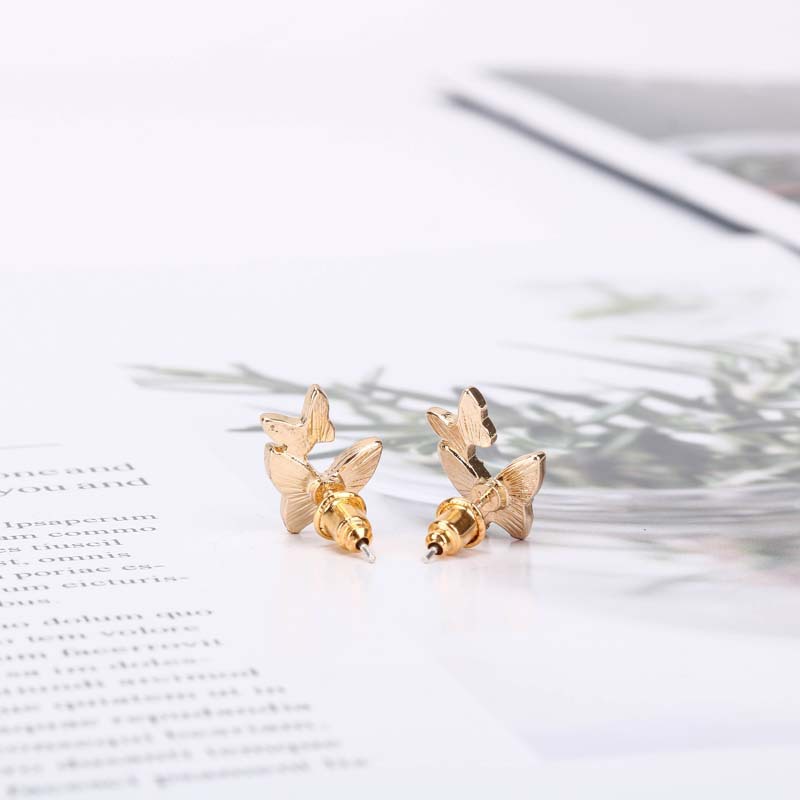 Qingdao Schmuck Großhandel Neue Beliebte Schmetterlings Ohrringe Earings Einfaches Temperament S925 Silberne Nadel Ohrringe display picture 8