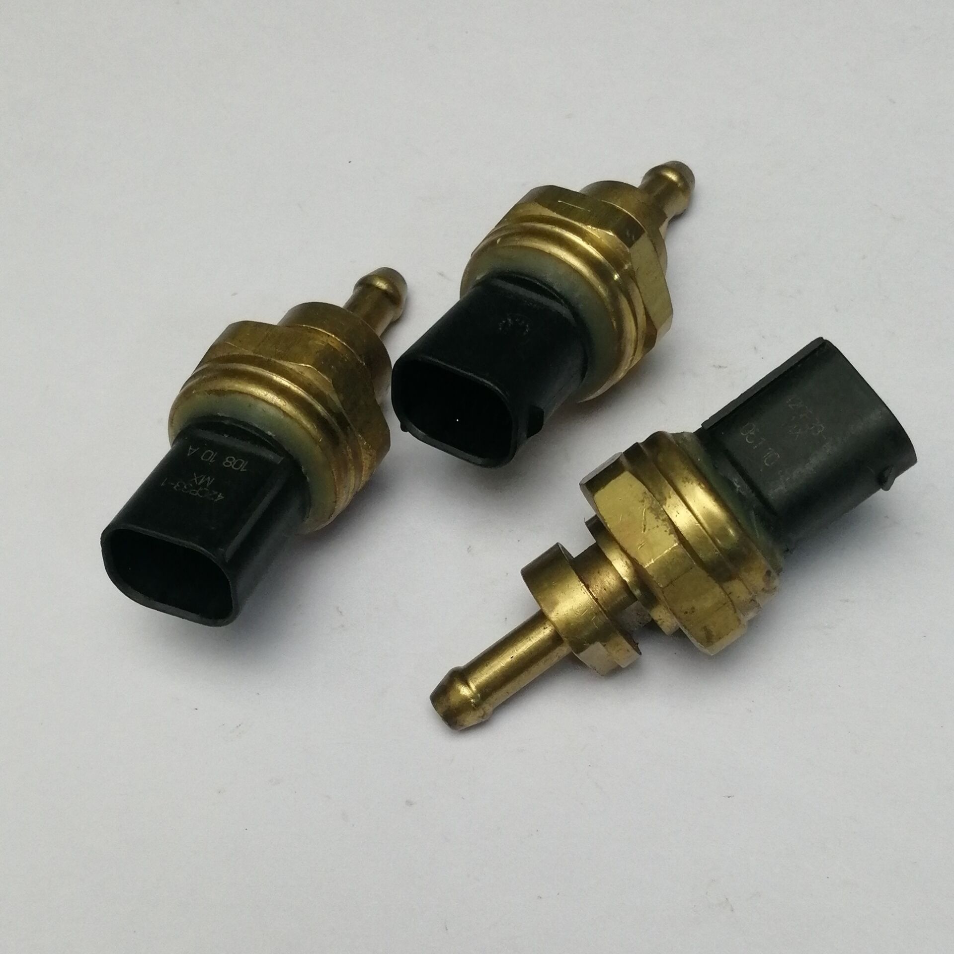 42CP33-1 42cp331适用于发动机压力阀压力开关传感器
