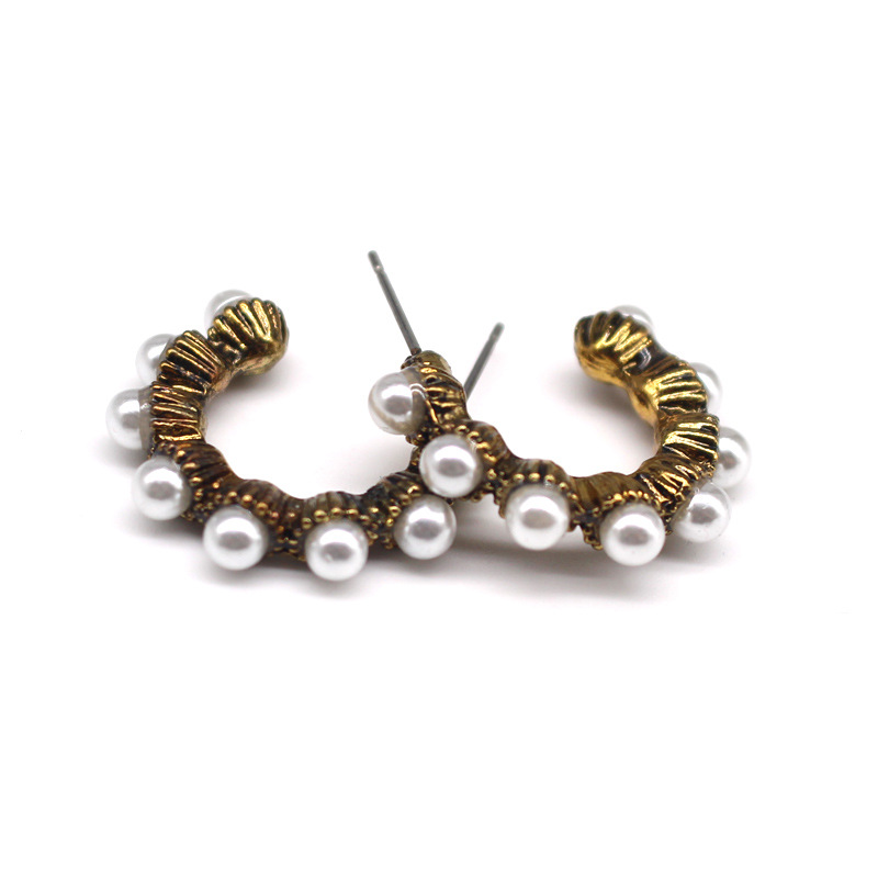 Südkorea 925 Silbern Adel Imitation Perlen Ohrringe Kleine Ohrringe Retro Geometrische Ohrringe Außenhandel Grenz Überschreitende C-ring-ohrringe display picture 5