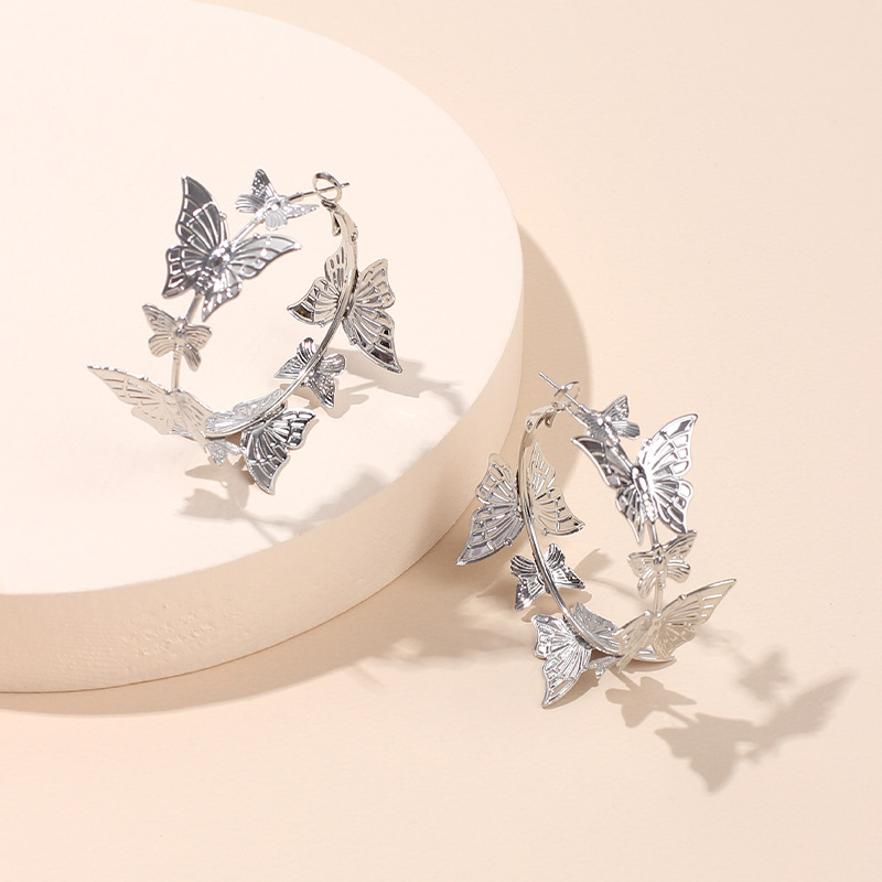 9g Weight Earrings Classification Wedding, Travel Occasion Butterfly Pattern Women'S Gender White, Gold Color Fashion Butterfly Earrings Golden Round Earrings Simple Retro Style Earrings For Women Nihaojewelry 3