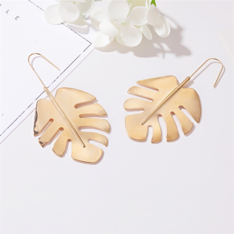 New Fashion Exaggerated Wild Leaves Long Section Simple Metal Banana Leaf Earrings Wholesale display picture 4