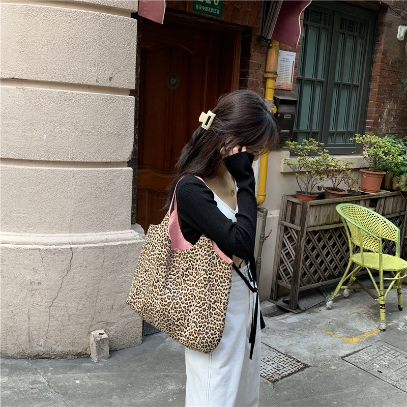 网红女士包袋2020新款夏季女装豹纹拼接单肩包大容量包包小布包潮