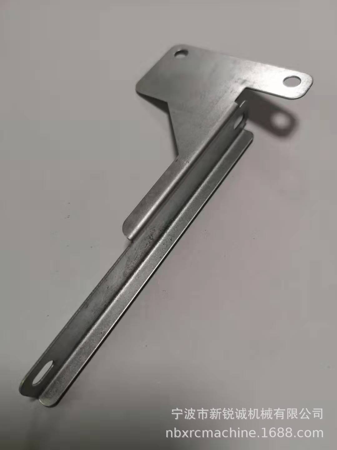 供应汽车发动机散热水箱配件  五金冲压件 油冷器零件 可来图开发