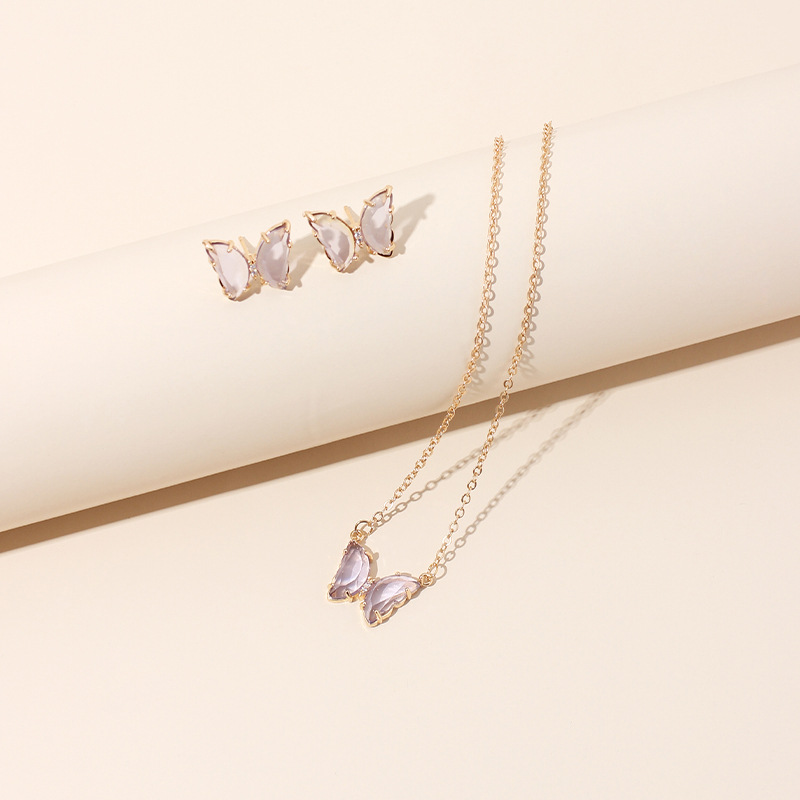 Simple Nouveau Or Simple Diamant Acrylique Sen Papillon Pendentif Boucles D&#39;oreilles Collier Chaîne De La Clavicule Ensemble display picture 21