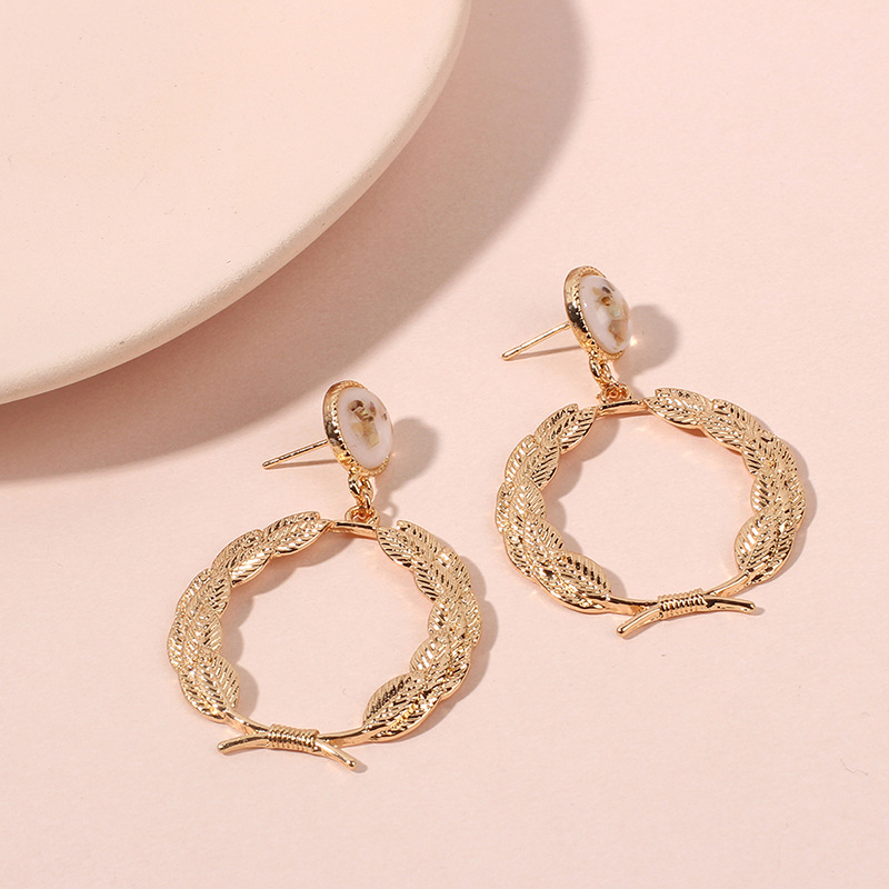 13g Weight Earrings, Ear Studs Classification Wedding, Travel Occasion Alloy Material Women'S Gender Gold Color Korea Cute Fashion Round Wreath Geometric Alloy Women's Earrings Nihaojewlery 4