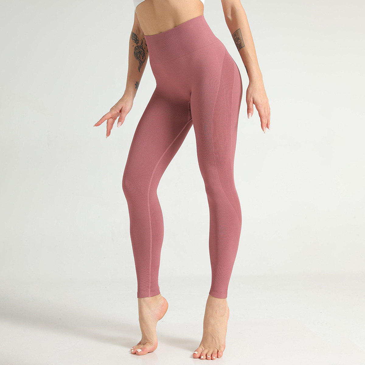 Pantalones de yoga sin costuras ajustados de cintura alta y alta elasticidad para levantamiento de cadera NSNS86449