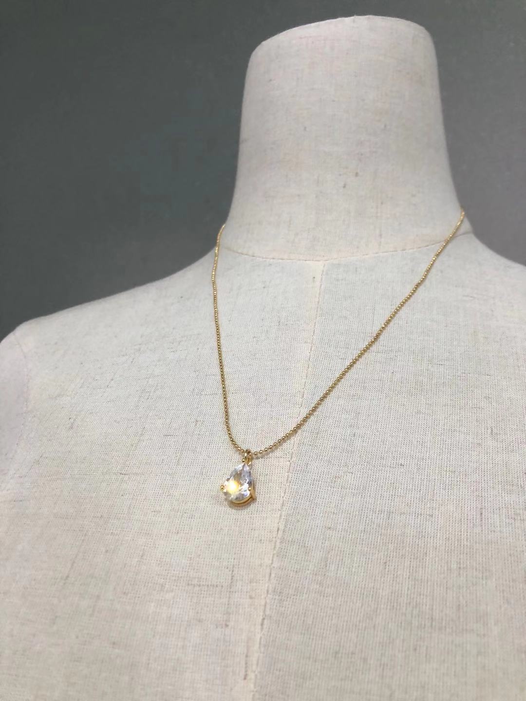 U Shape Pattern Brass Plating U Shape Necklace