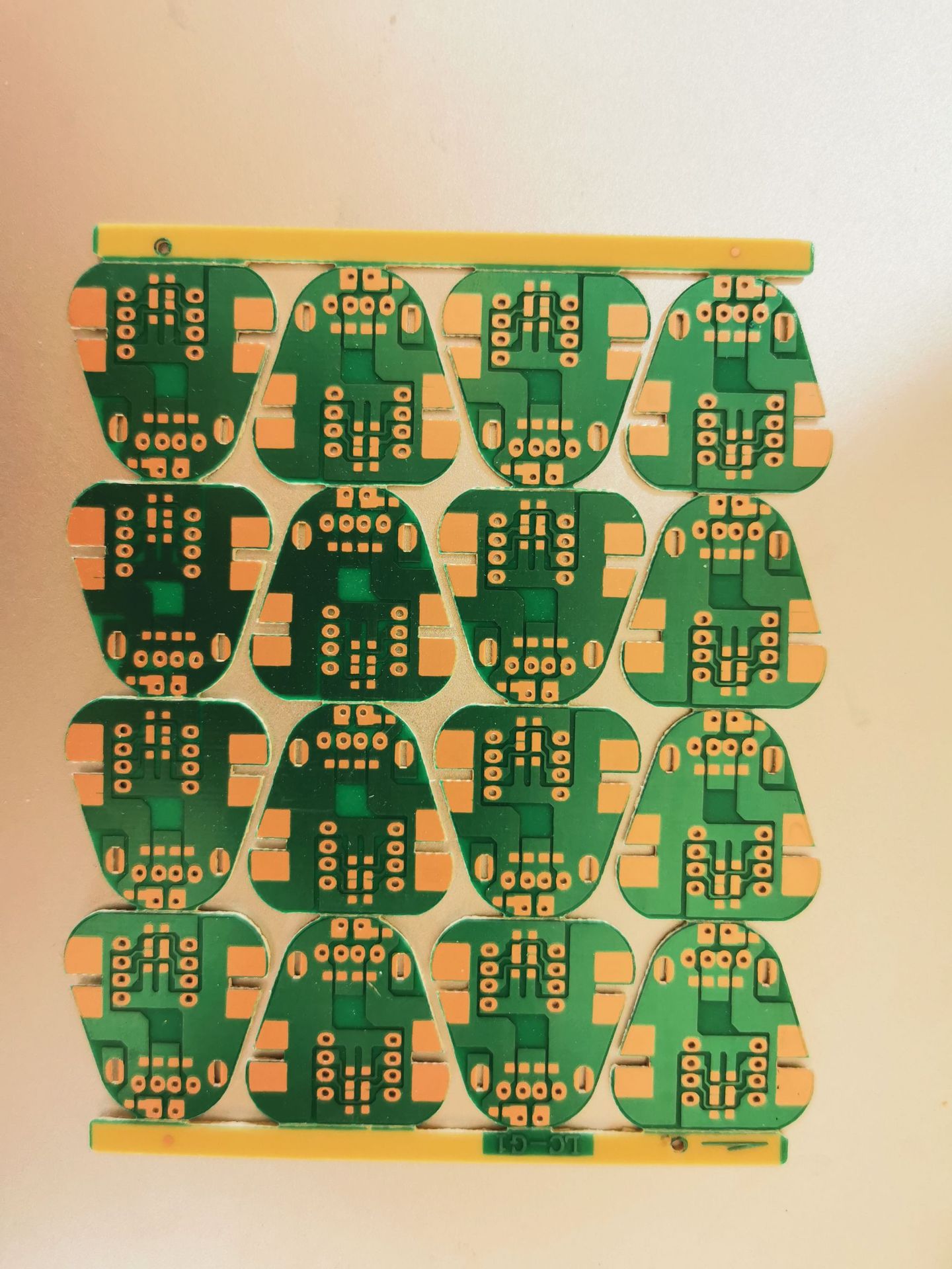 线路板PCB厂家批量生产单面板各种板材 FR4 94HB 94V0 22F CEM-1|ms