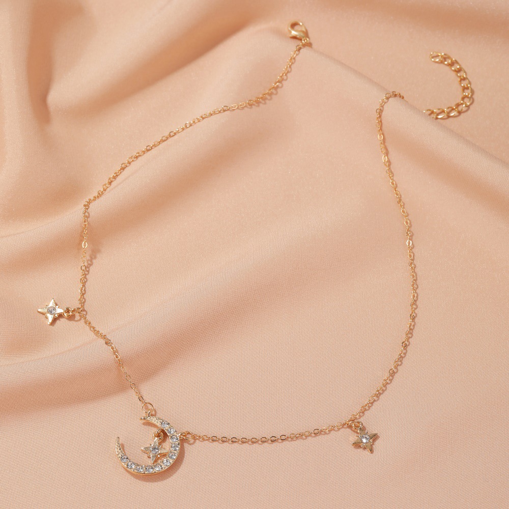 Xiaohongshu Empfiehlt Chomel Xingyue Halskette Weibliches Temperament Nischen Design Gefühl Schlüsselbein Ins Kaltes Wind Zubehör display picture 5