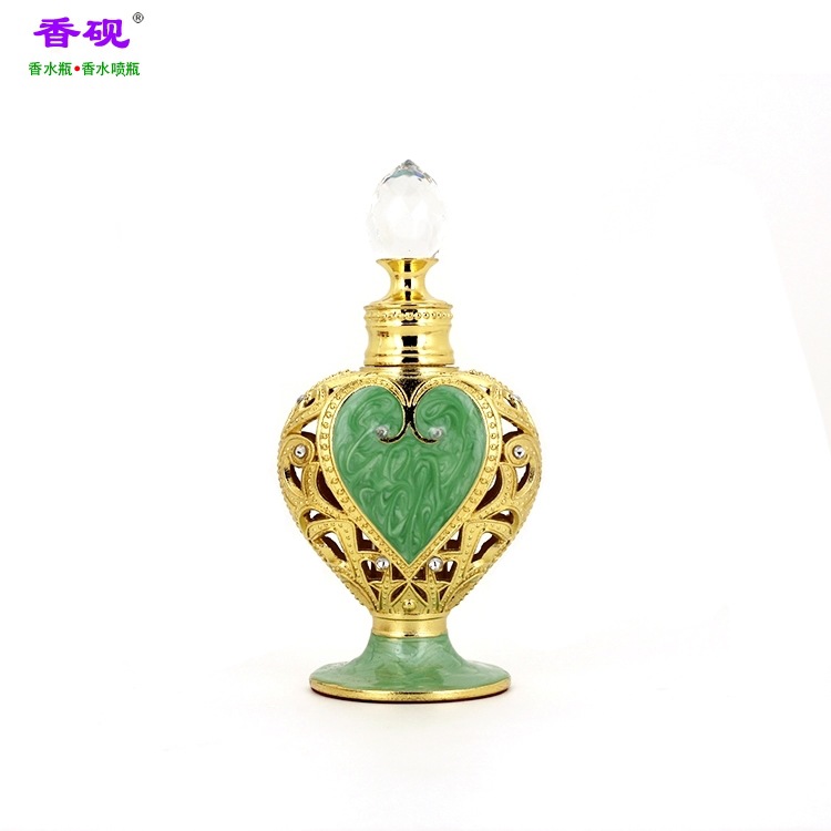 香砚12ml金色心形翠绿大桃心款香水瓶摆件4.jpg
