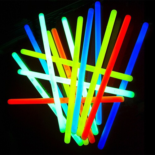 The manufacturer supplies large 10*300 fluorescent sticks, small straight sticks to adjust the atmosphere of events, and large luminous sticks for drumming.