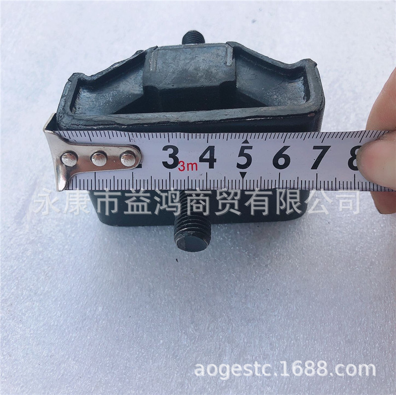 发动机缓冲块 (5)