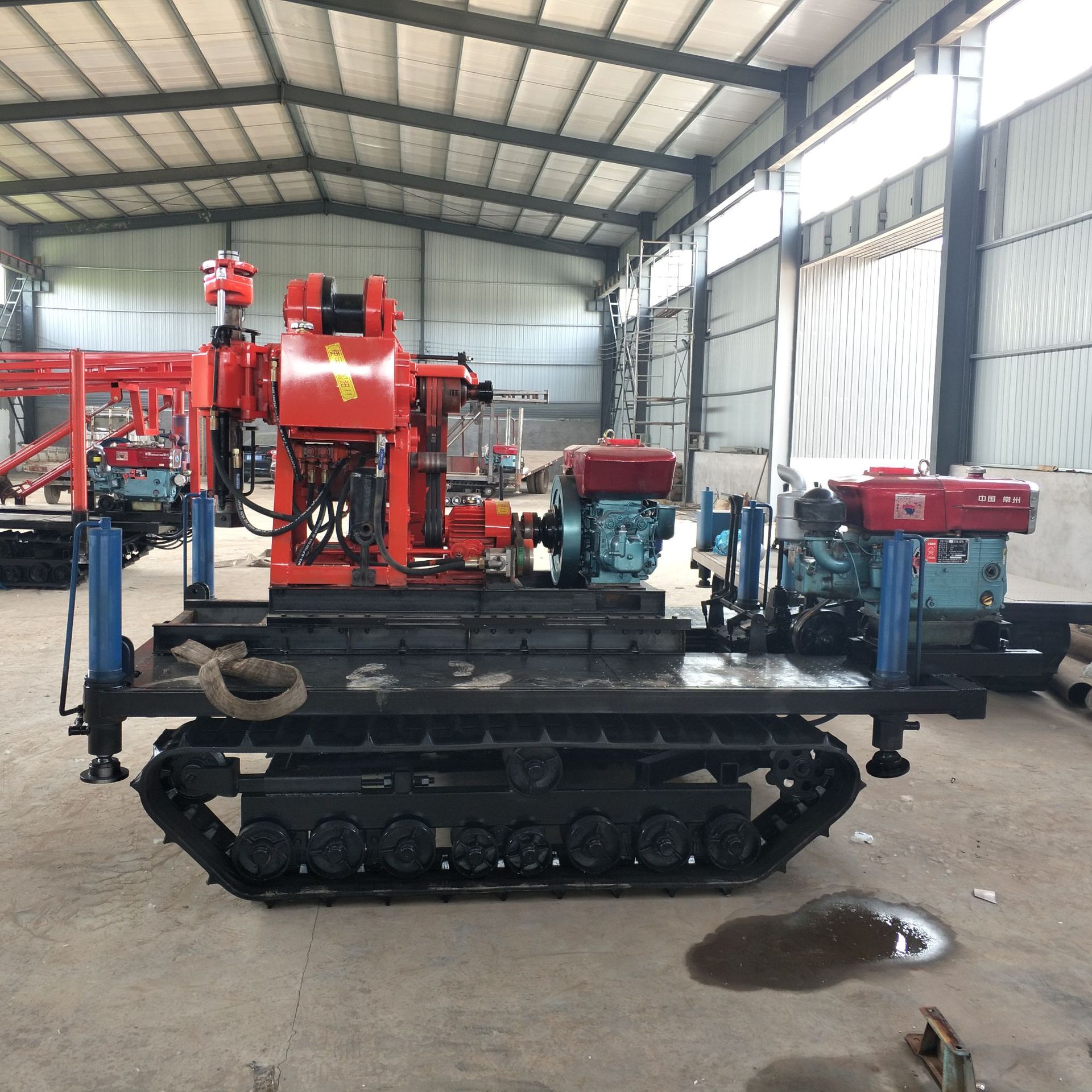 全液压履带式钻机行走底盘地质勘察150米钻机