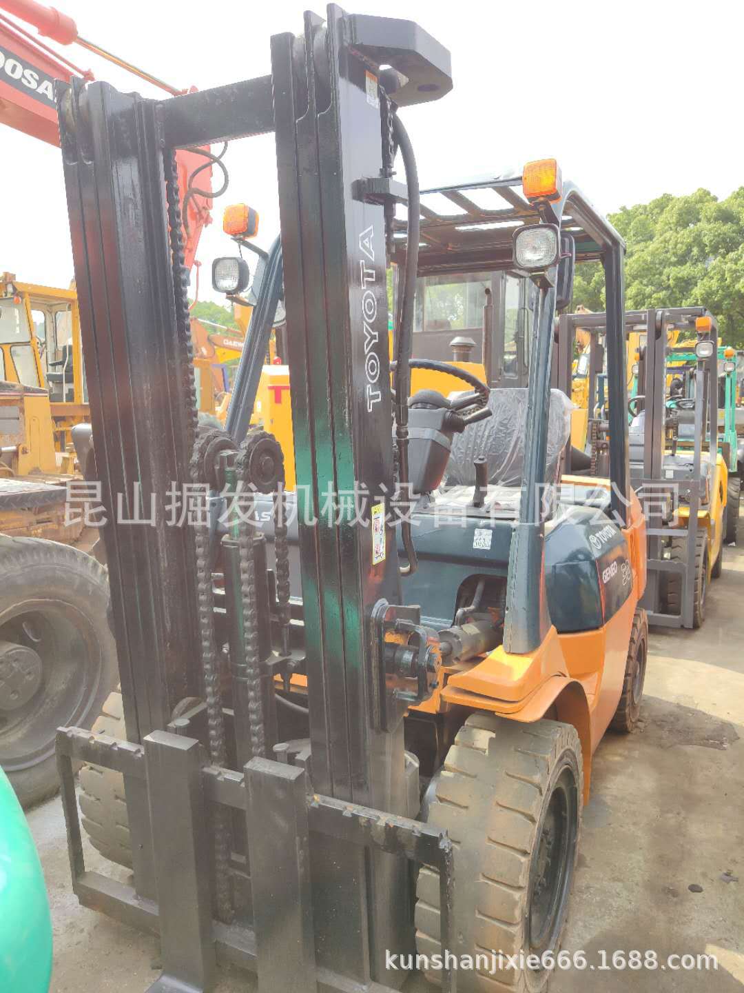 二手丰田3吨叉车30-8F -7F叉车  3节门架带中缸侧移