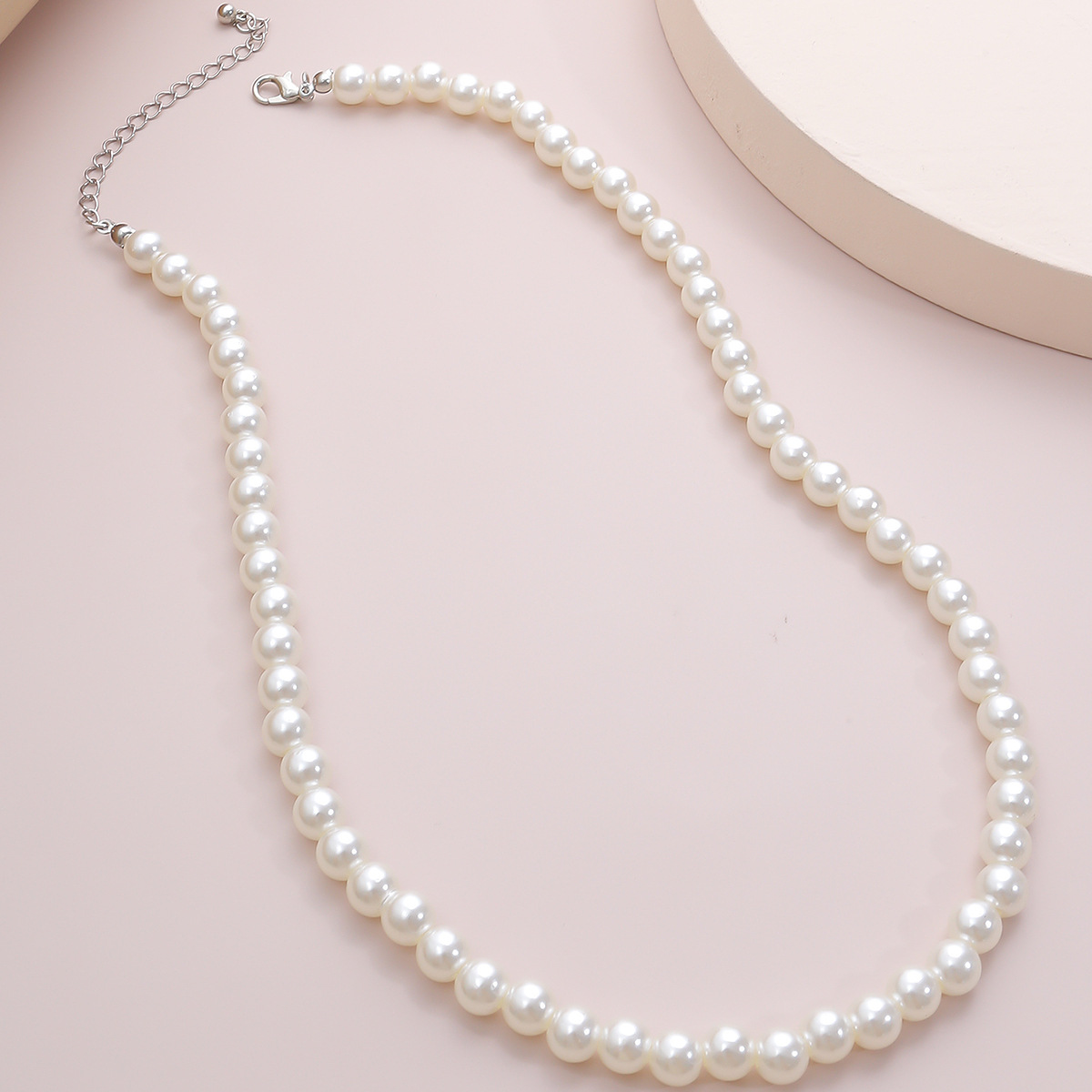 Fashion Jewelry Simple Geometric Wild Round Bead Necklace Single-layer Tassel Temperament Imitation Pearl Handmade Necklace Wholesale Nihaojewelry display picture 5