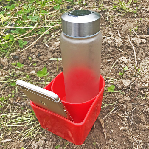 Outdoor seaside beach cup holders for travel mugs, direct factory supply and wholesale—plastic trays available for drop shipping.