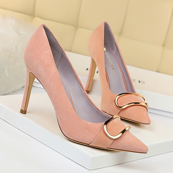 European and American women’s shoes slim heel high heel suede shallow mouth pointed sexy nightclub show thin metal belt 