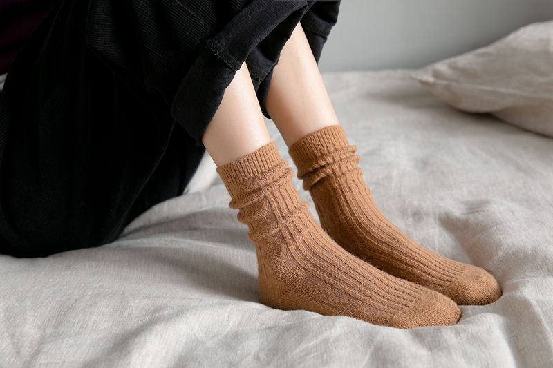 21499674037 94258784