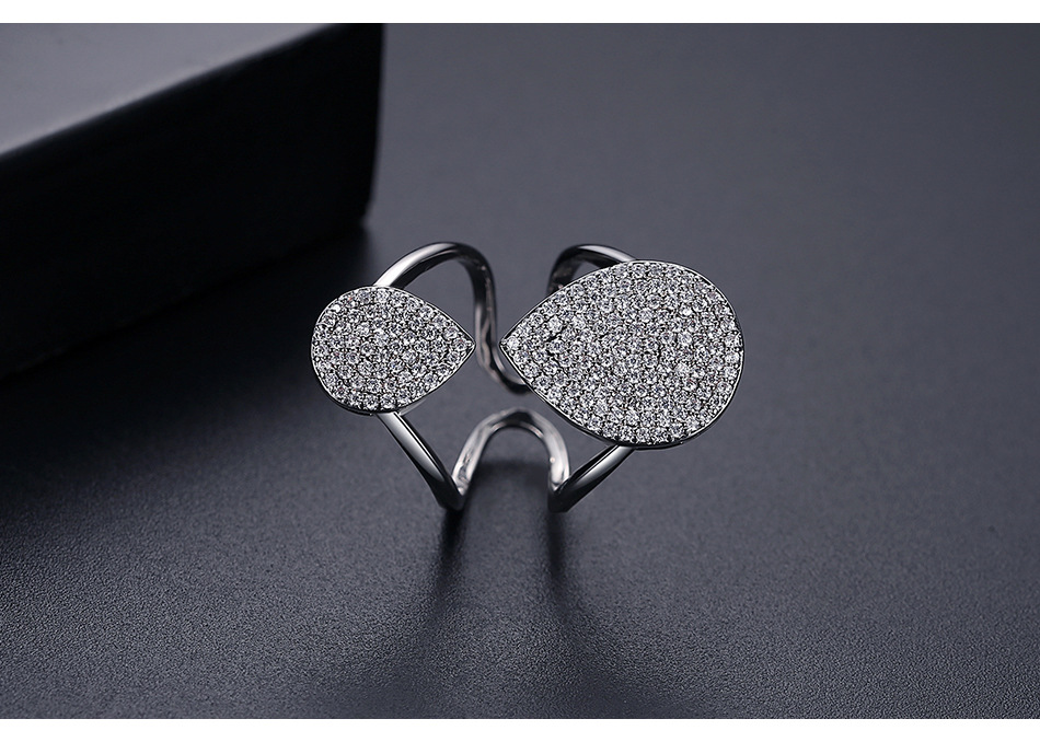 Fashion Exaggerated Open Zircon Ring Wholesale display picture 6