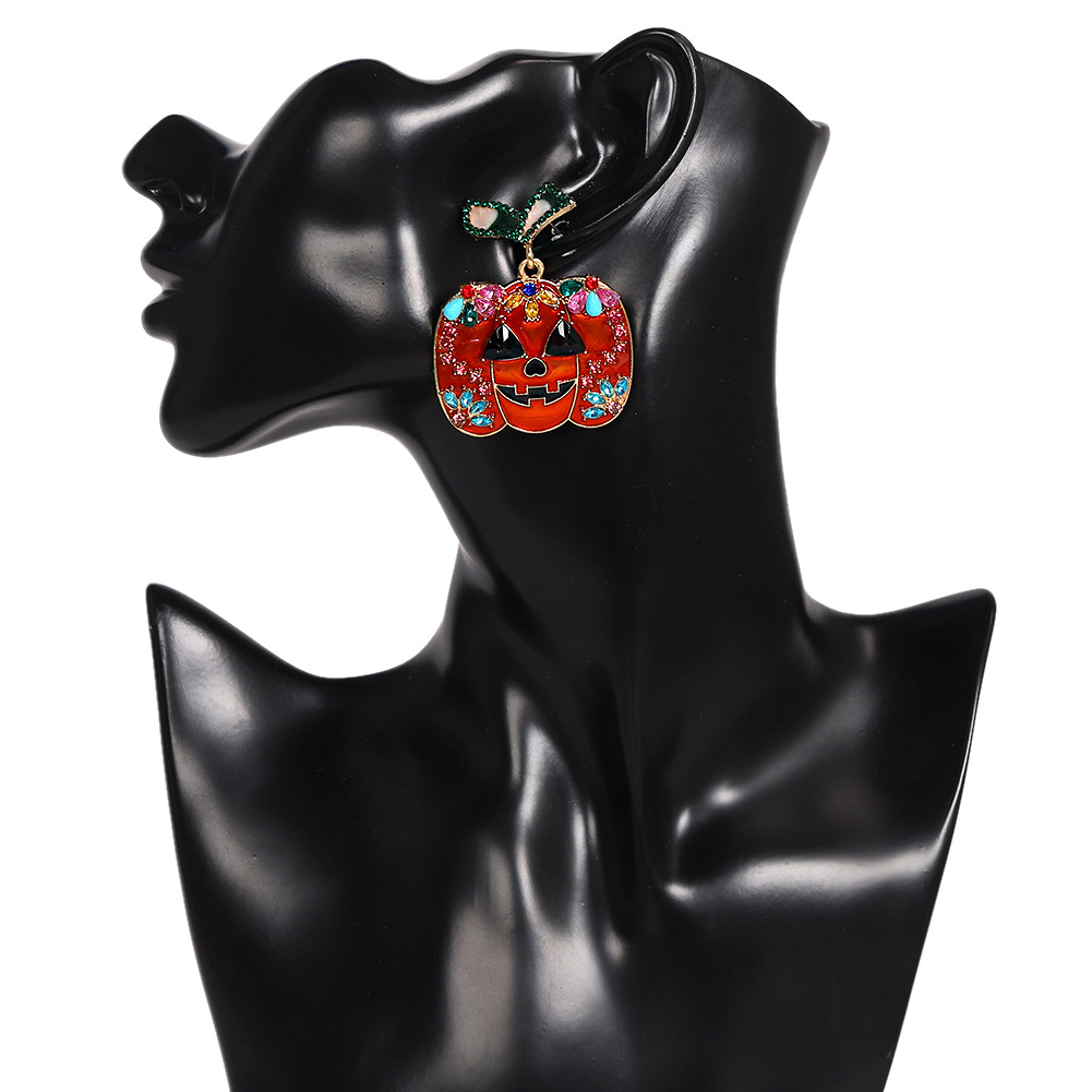 Hot-selling Halloween Pumpkin Pendant Fun Smiley Face Diamond Fashion Stud Boucles D&#39;oreilles display picture 2