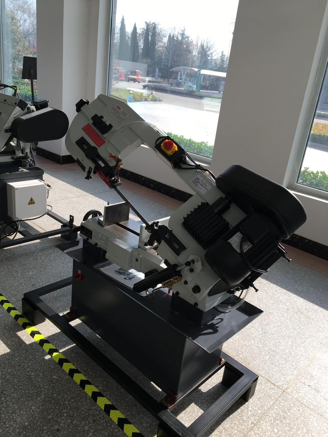 厂家销售小型金属带锯床BS712N 金属带锯床 BS-712N 带锯床